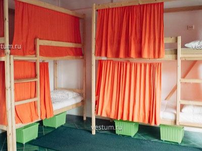 Кровать в общем 10-местном номере 35 м² в Хостел "Вышка"